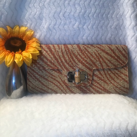 ✔️MMS Design Studio Clutch “Like New” - Picture 1 of 5